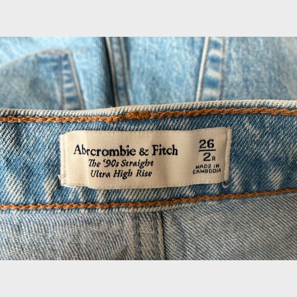 Abercrombie & Fitch 90s Straight Ultra High Rise Blue Jeans - Size 26 / 2 - Picture 8 of 9